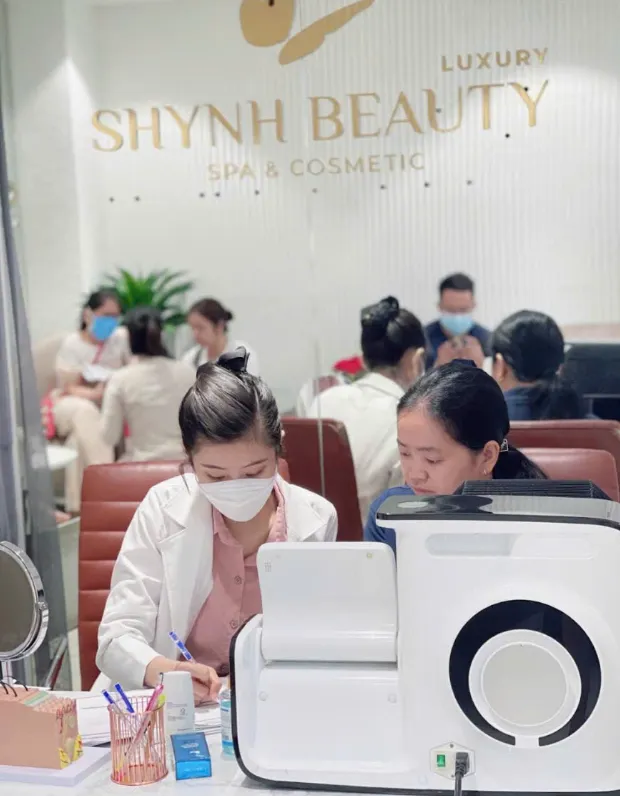 dia-chi-phan-phoi-my-pham-gia-si-cho-spa-7